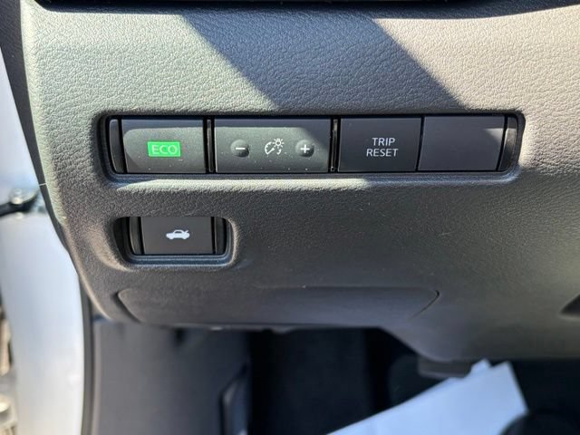 Used 2024 Nissan Sentra SR FWD image 26