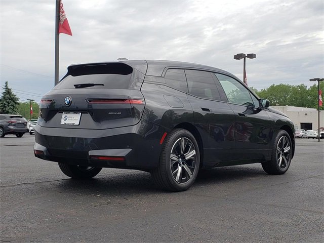 New 2026 BMW iX xDrive45 image 6