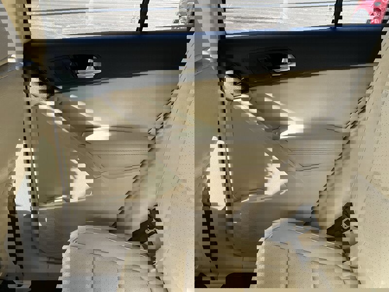 Used 2017 Volkswagen Tiguan S image 14