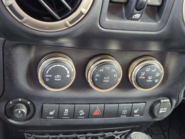 Used 2016 Jeep Wrangler Unlimited Sahara image 27