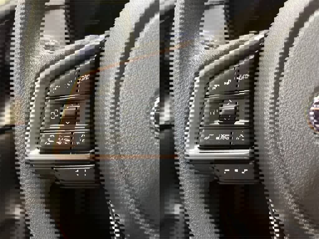 Certified 2025 Subaru Impreza 2.0i image 16