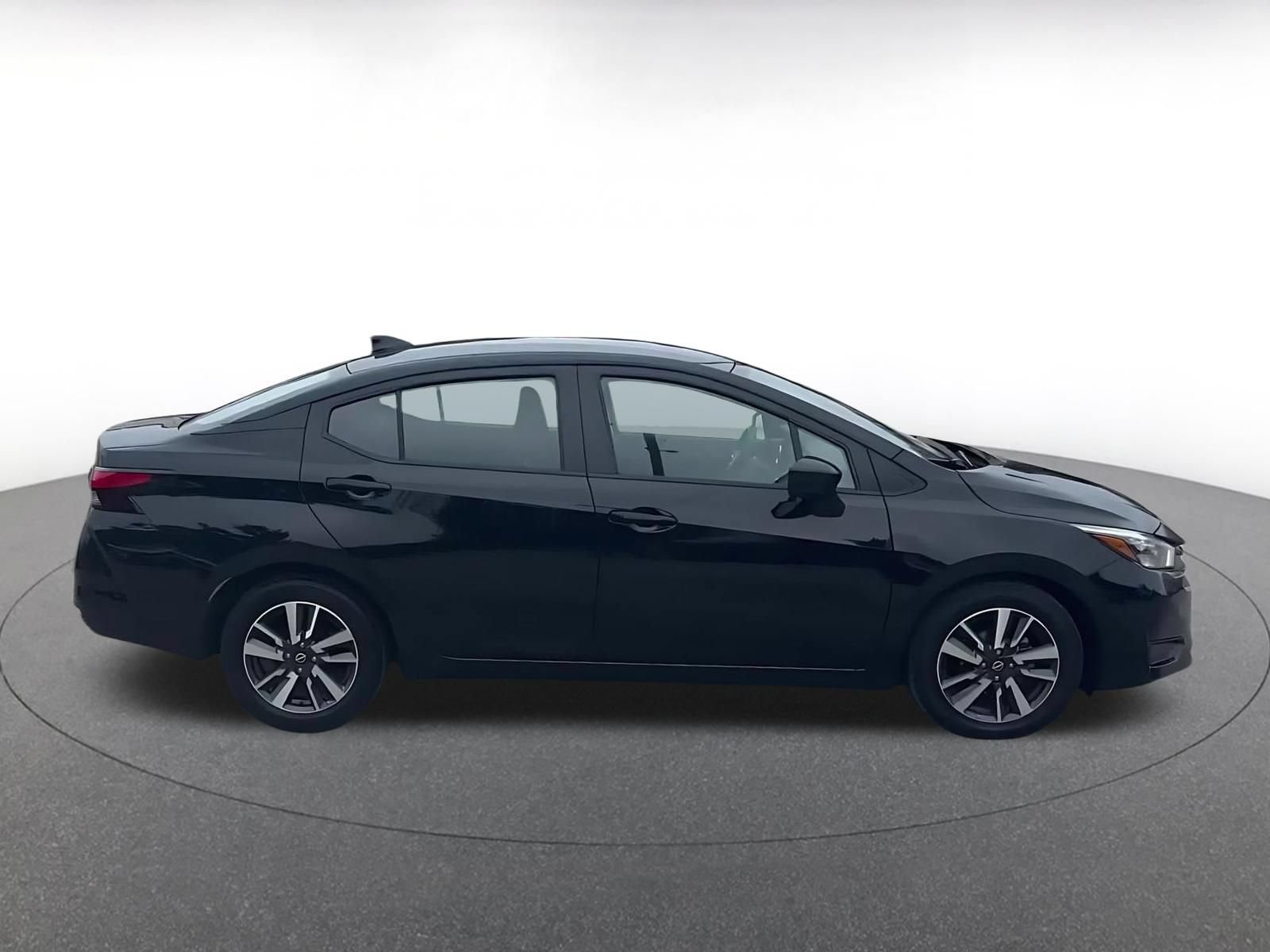 Used 2025 Nissan Versa SV FWD image 15