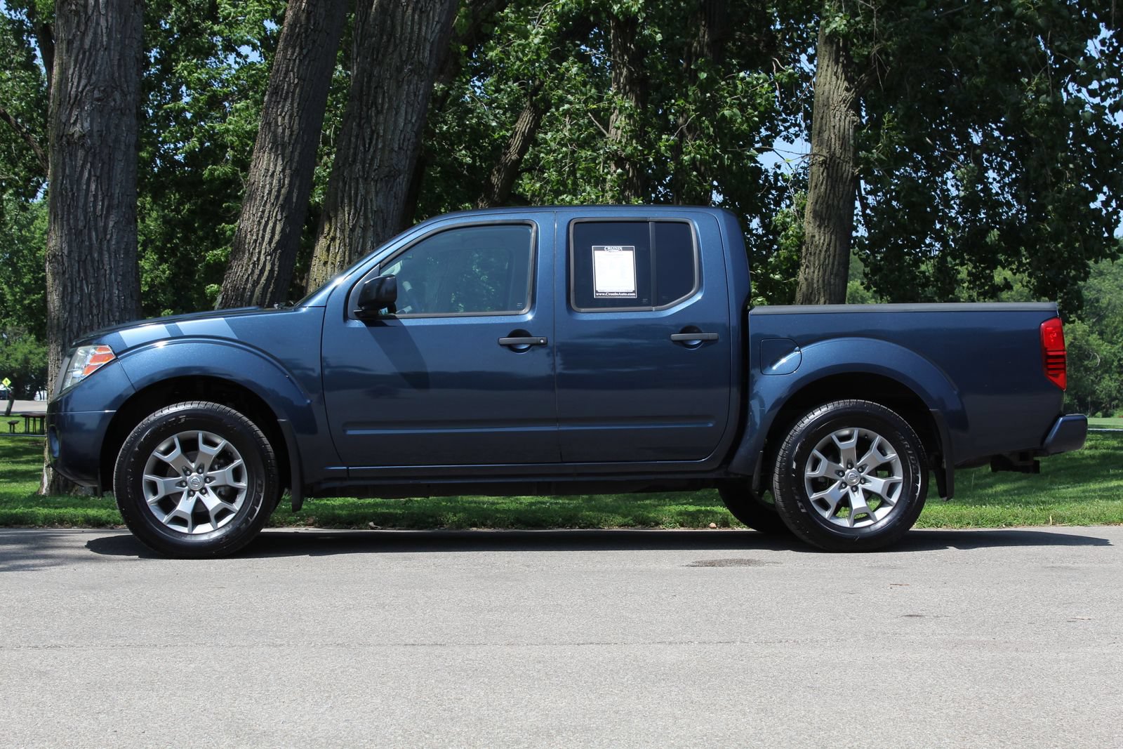 Used 2020 Nissan Frontier SV AWD/4WD image 4