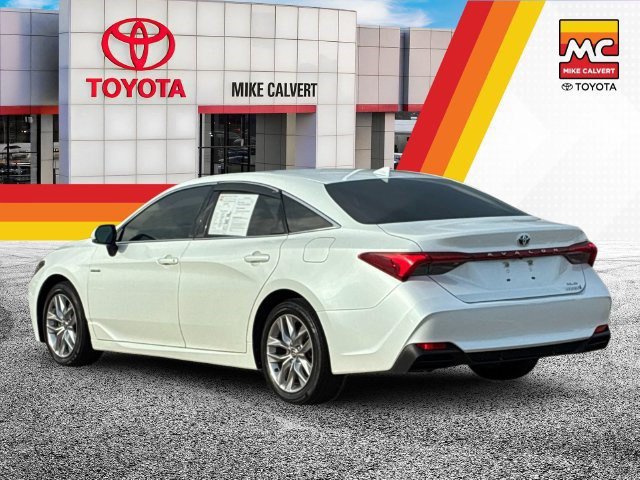 Certified 2020 Toyota Avalon XLE w/ Preferred Accessory Package FWD image 3