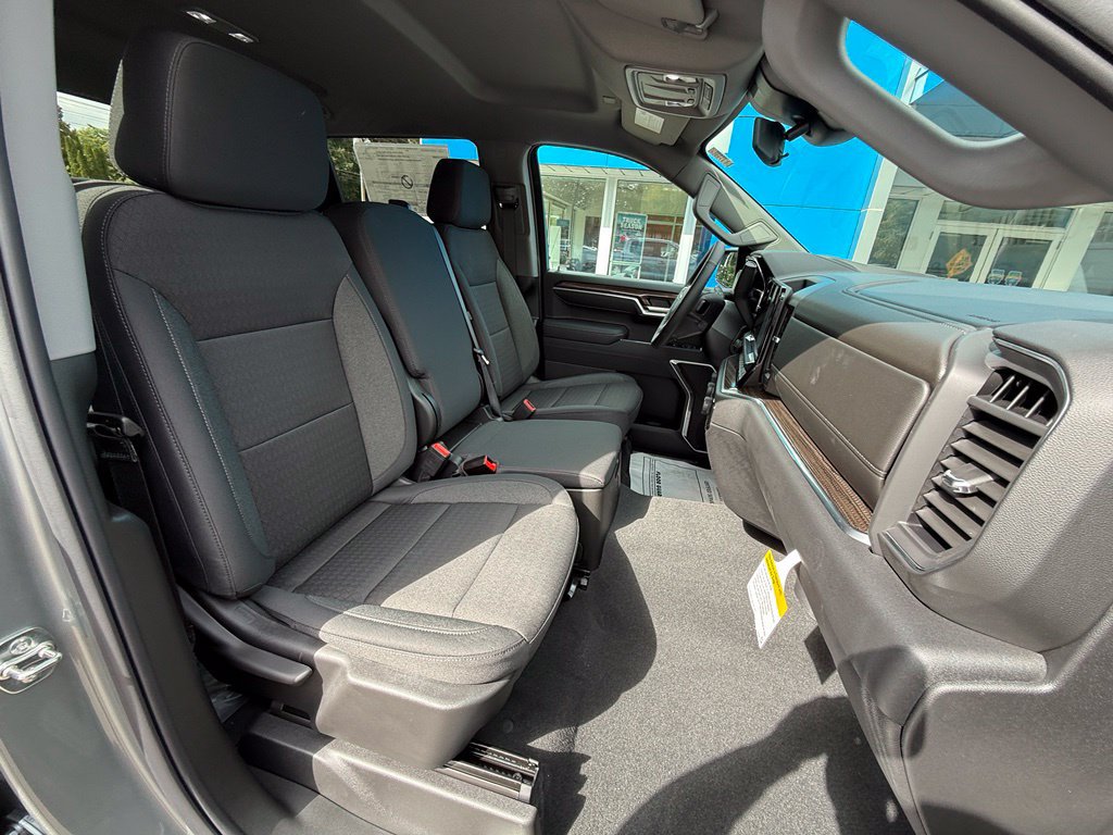 New 2026 Chevrolet Silverado 1500 LT w/ Z71 Off-Road Package AWD/4WD image 39