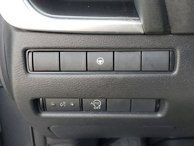 Used 2023 Nissan Rogue SV FWD image 28