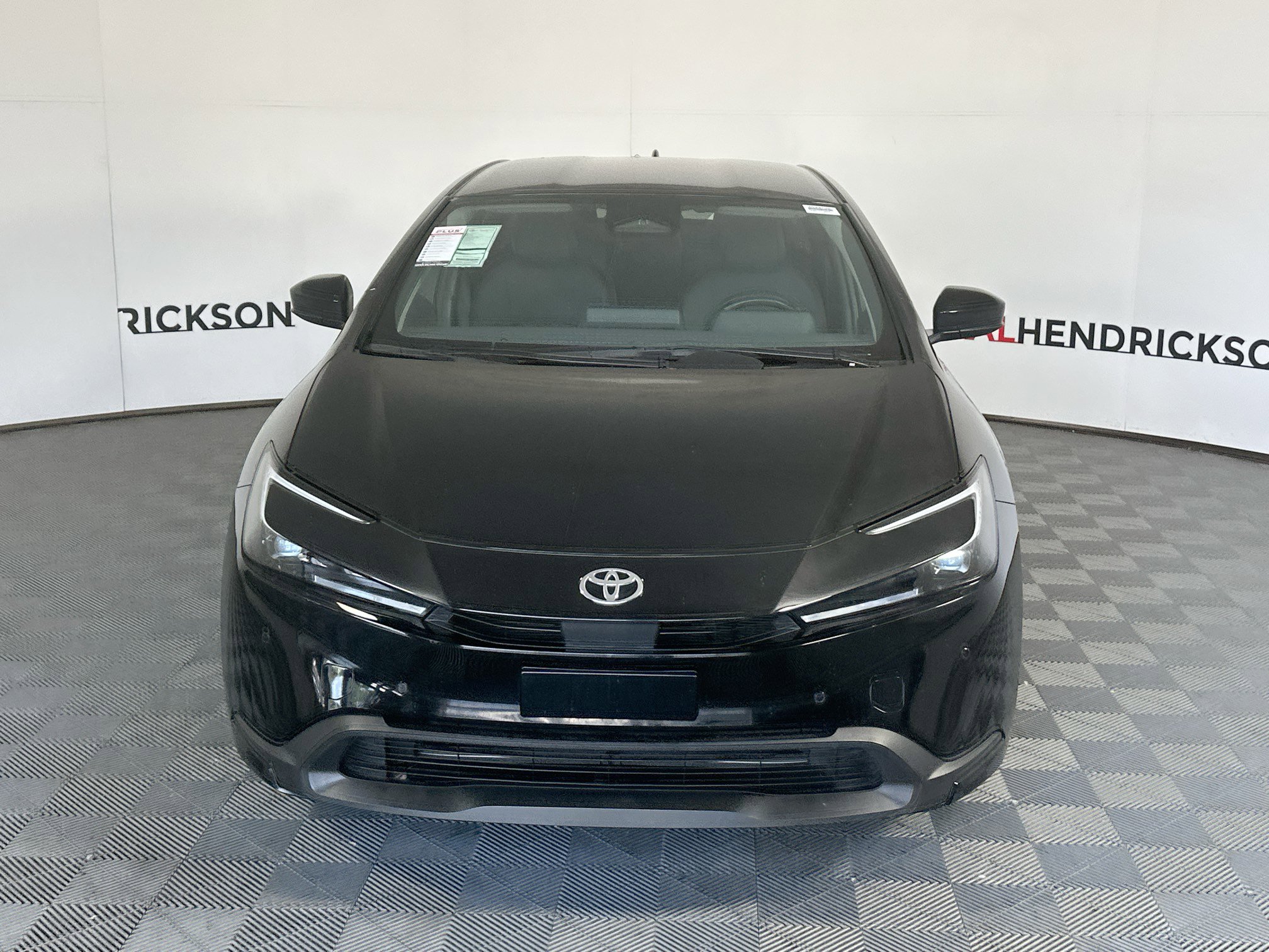 Used 2024 Toyota Prius LE image 8