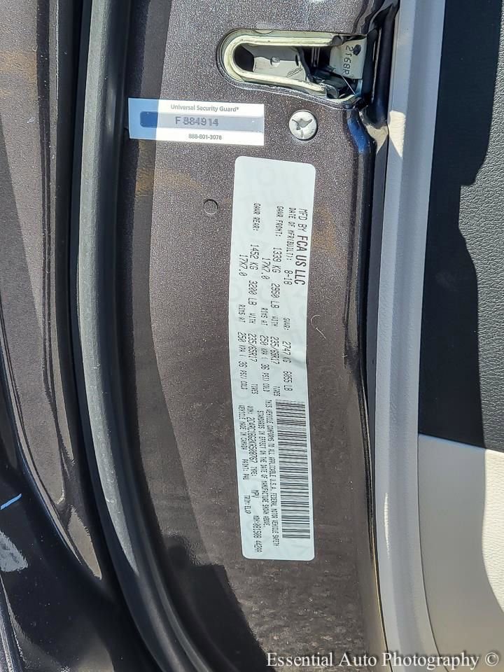 Used 2019 Chrysler Pacifica Touring-L w/ Advanced Safetytec Group image 34