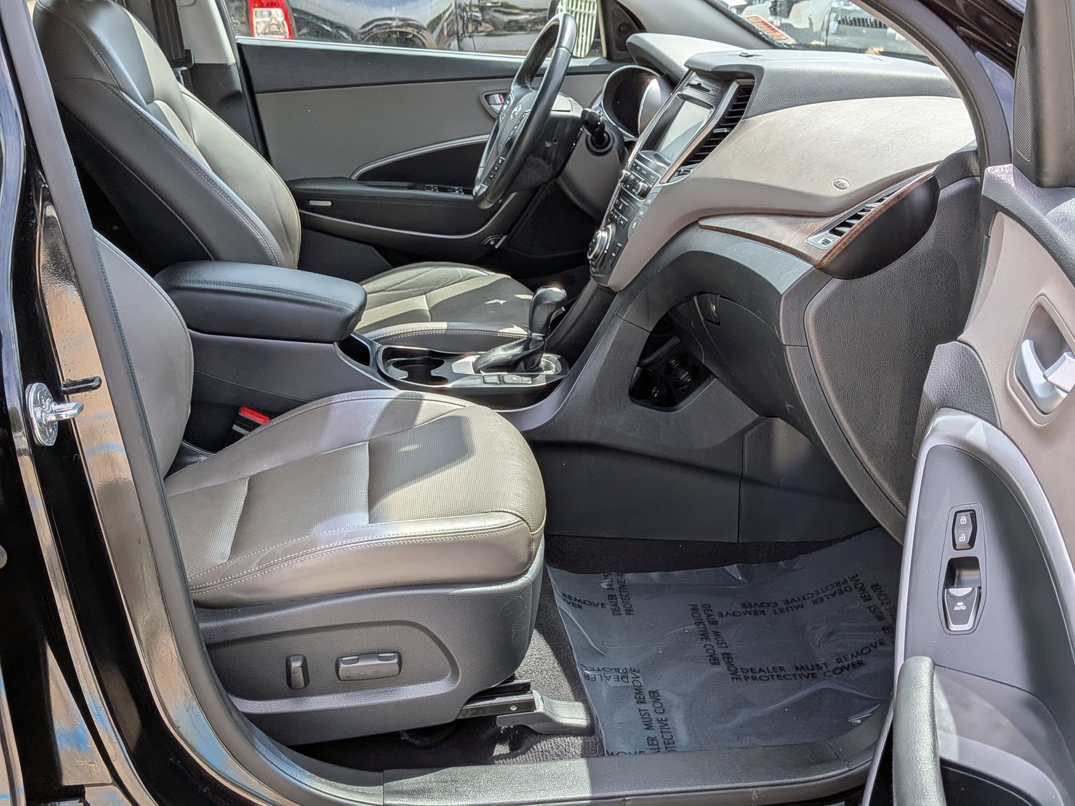 Used 2017 Hyundai Santa Fe Limited AWD/4WD image 30