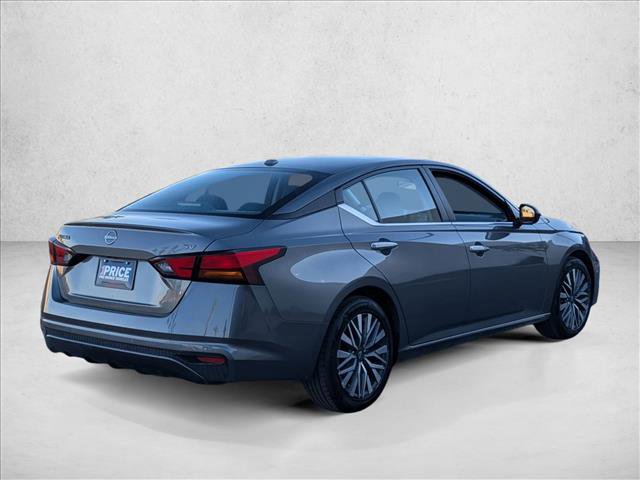 Used 2024 Nissan Altima 2.5 SV image 5
