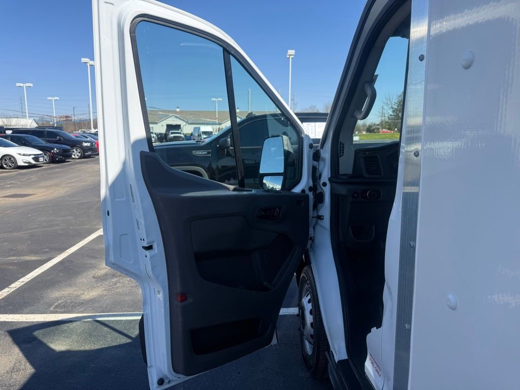 Used 2022 Ford Transit 350 DRW RWD image 11