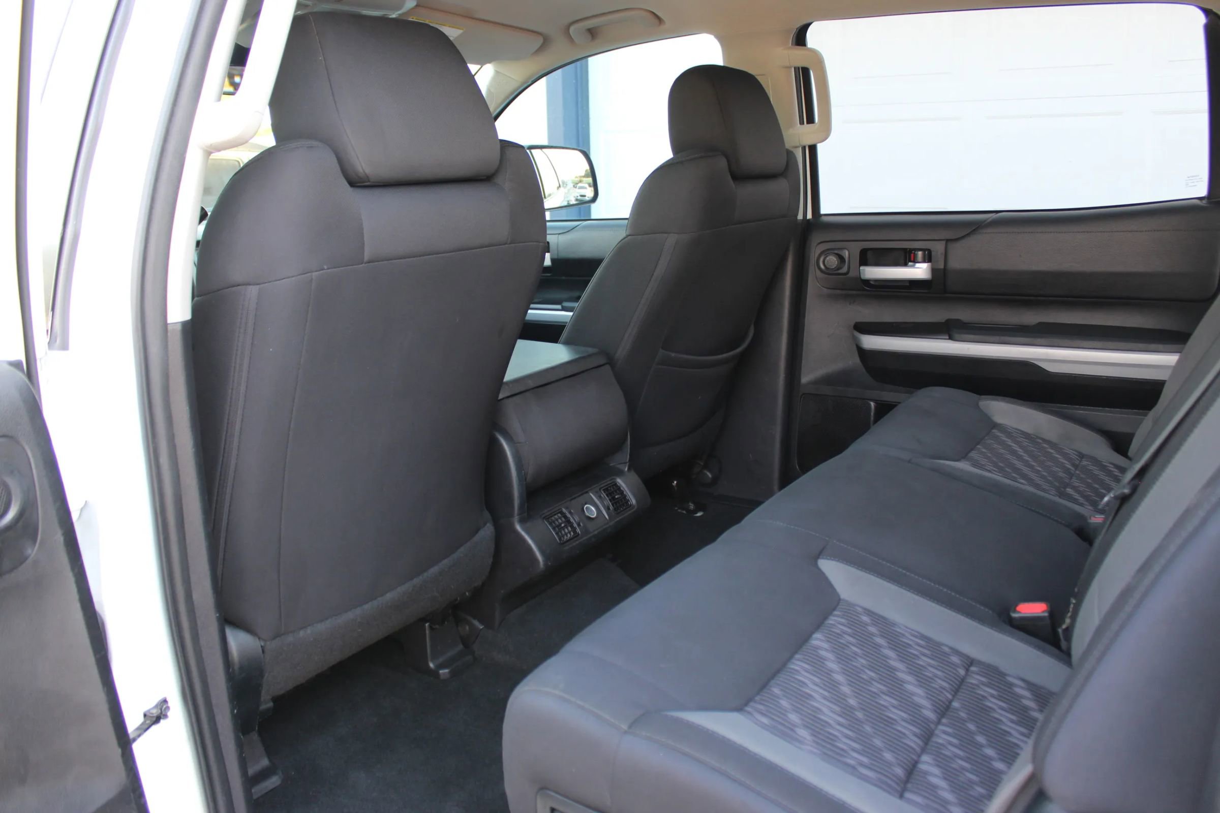 Used 2018 Toyota Tundra SR5 w/ TRD Off Road Package AWD/4WD image 21