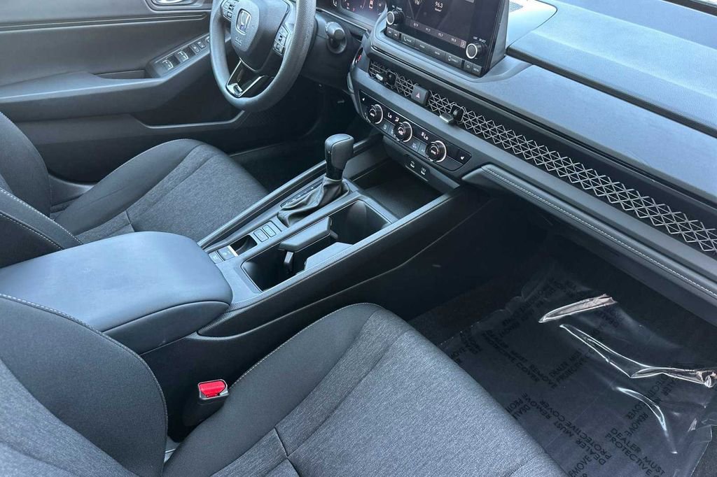 Used 2023 Honda Accord EX image 16