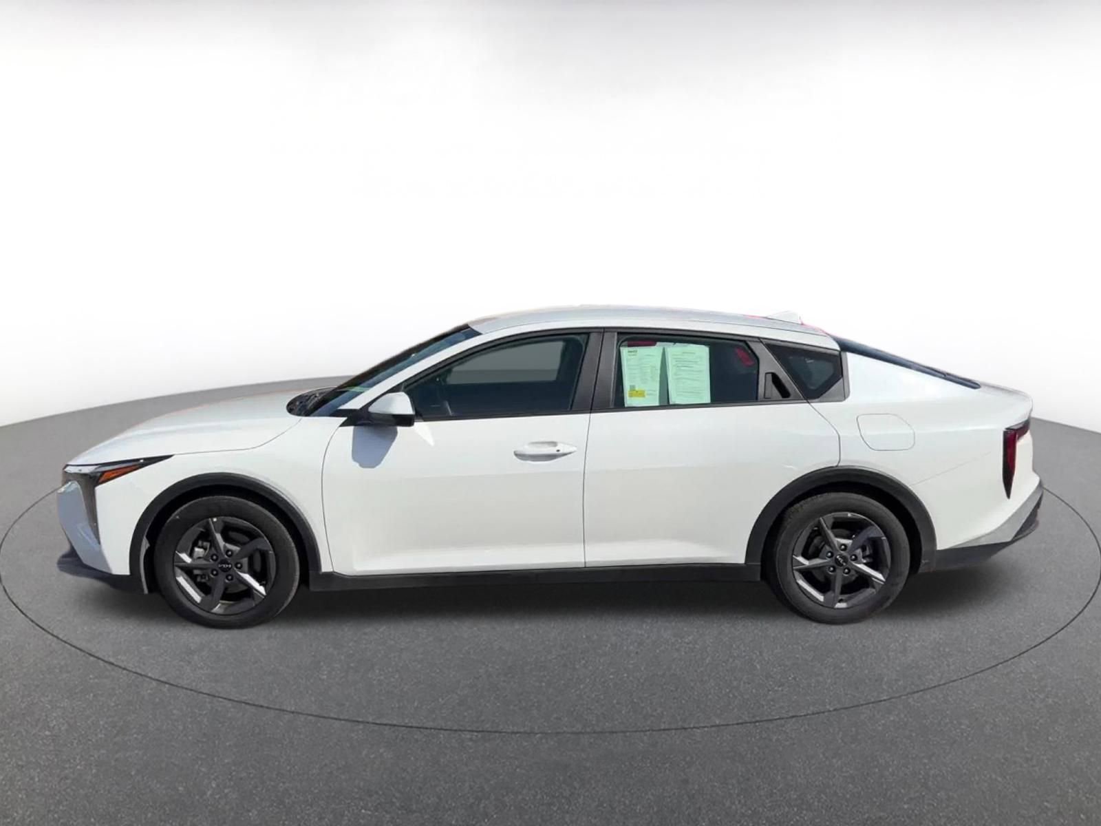Used 2025 Kia K4 FWD image 9