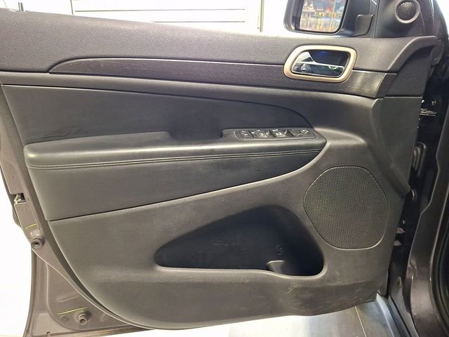 Used 2015 Jeep Grand Cherokee Laredo w/ Quick Order Package 23E image 12