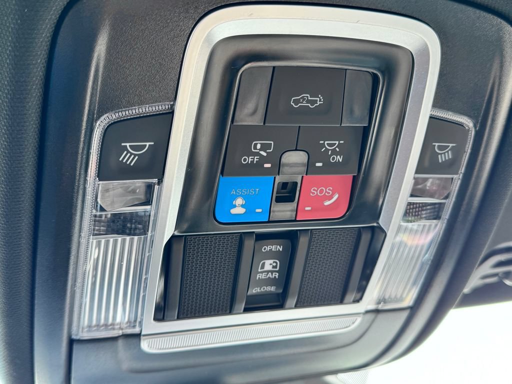 New 2026 RAM 1500 4x4 Crew Cab image 21