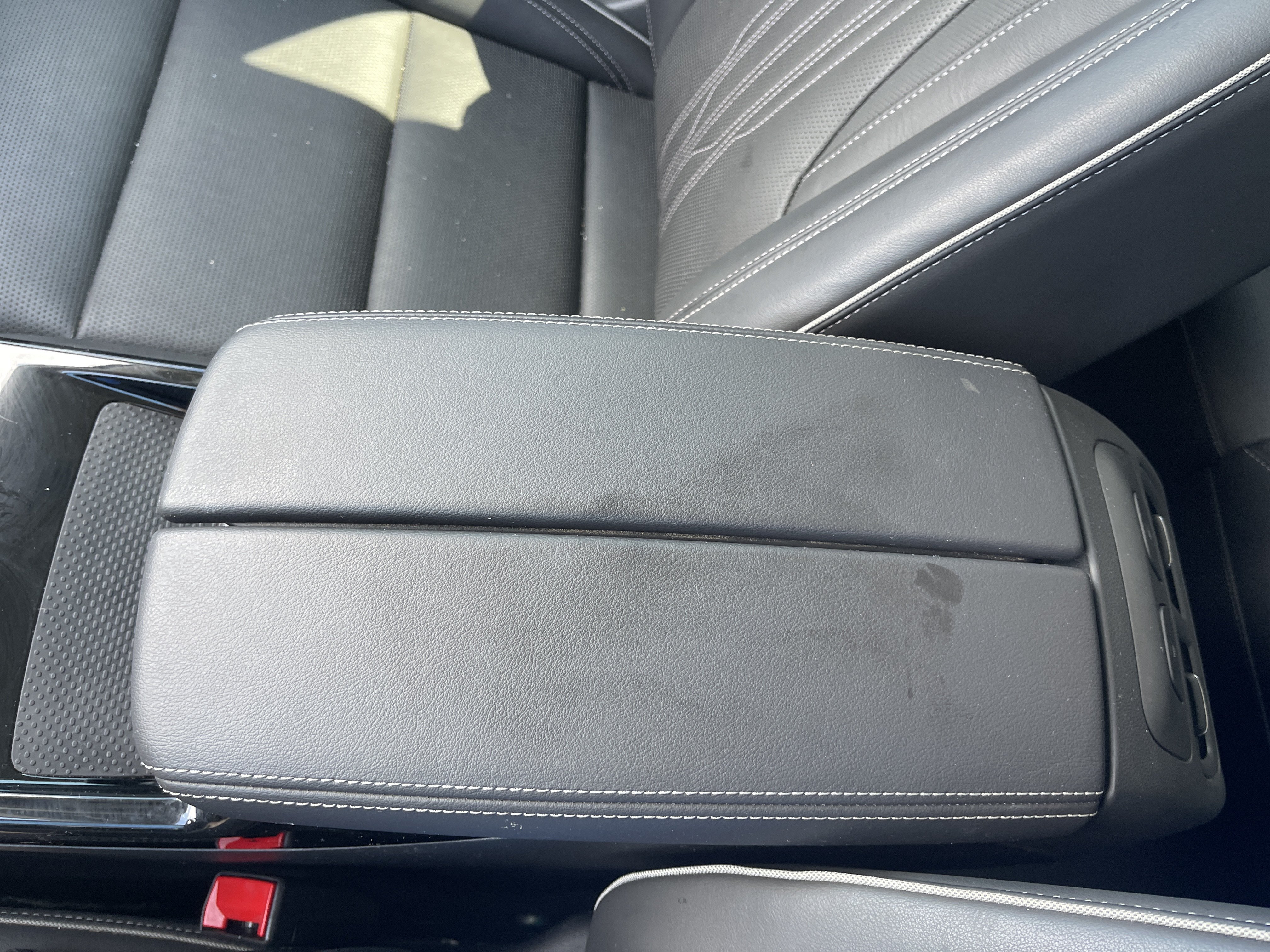 Used 2024 Buick Envision Avenir AWD/4WD image 30