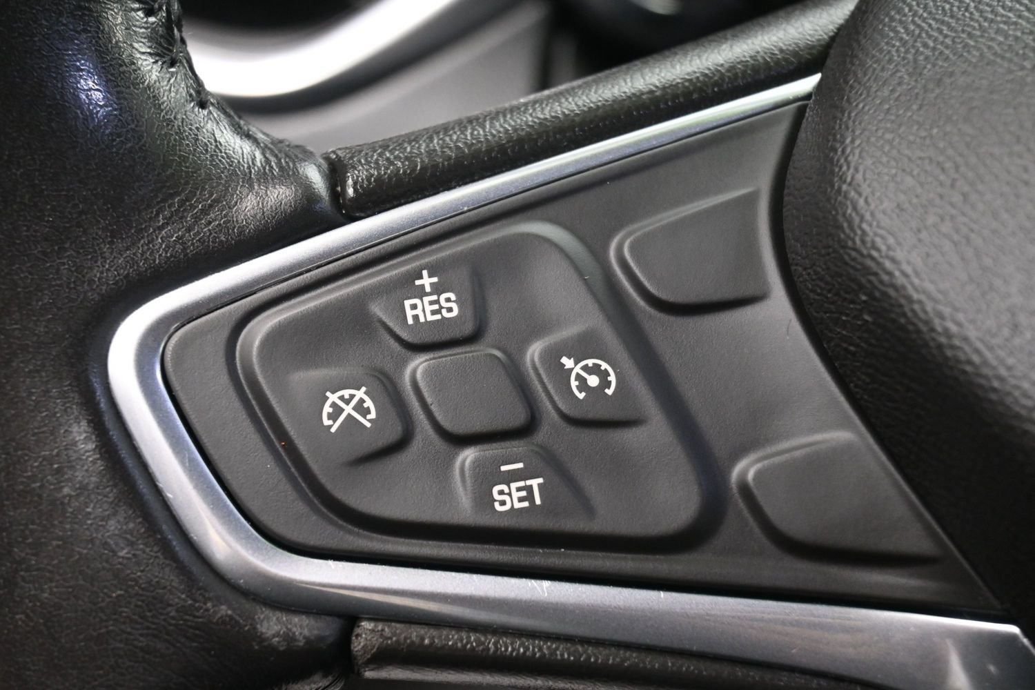 Used 2019 Chevrolet Equinox LT AWD/4WD image 24