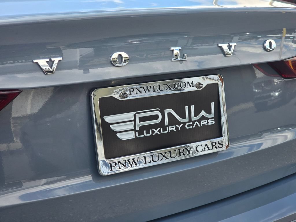 Used 2022 Volvo S60 B5 Momentum w/ Advanced Package FWD image 11
