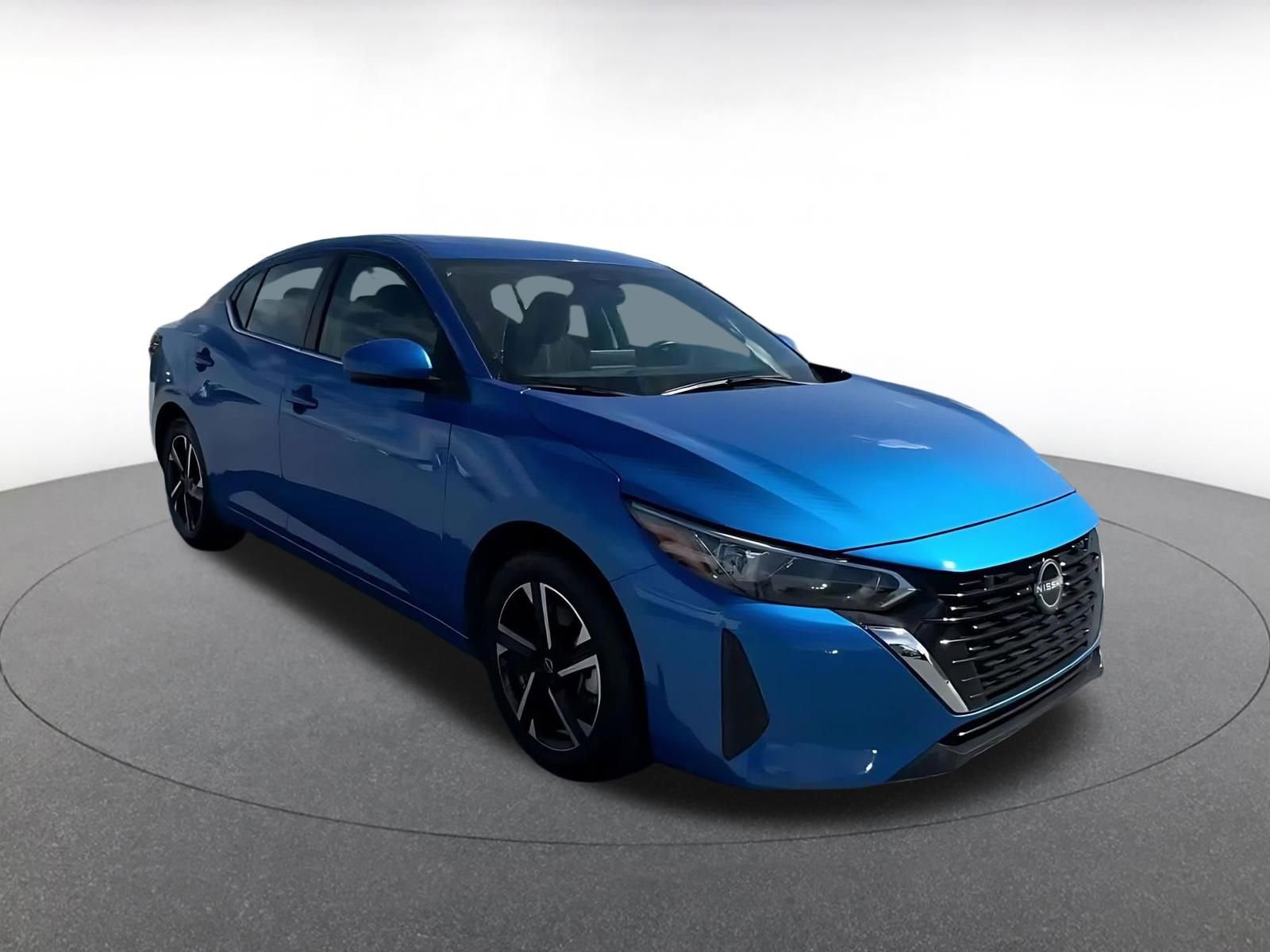 Used 2025 Nissan Sentra SV image 2