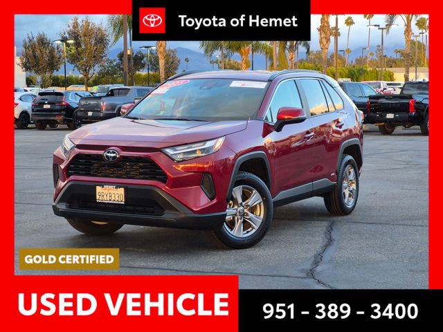 Used 2025 Toyota RAV4 XLE image 1