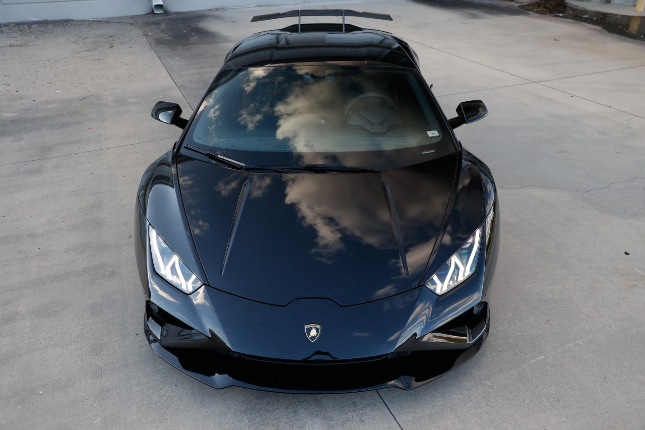 Used 2020 Lamborghini Huracan EVO image 20