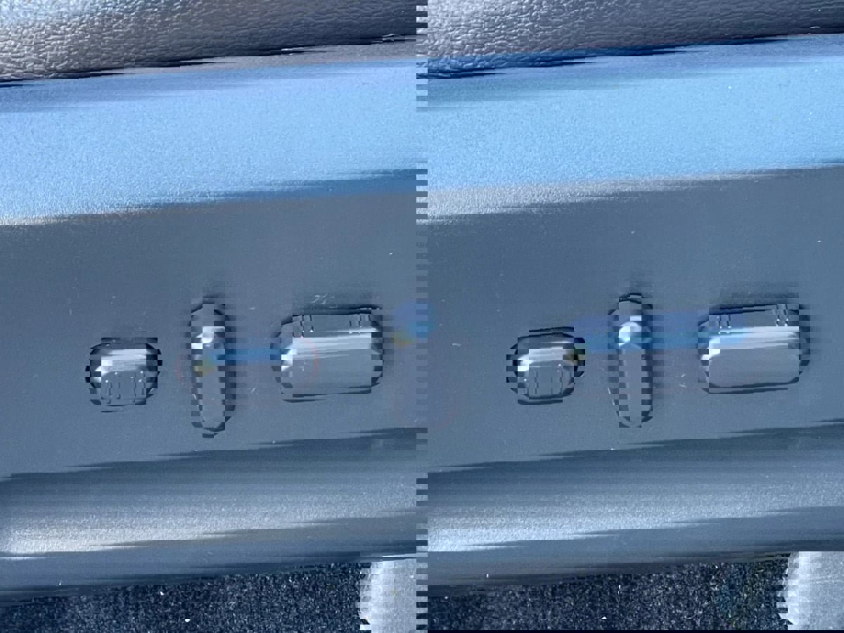 Used 2017 Ford Expedition XLT w/ Equipment Group 202A image 22