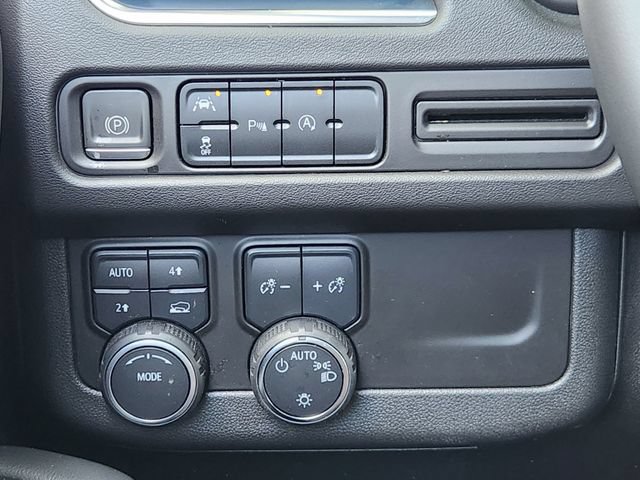 Used 2023 Chevrolet Suburban RST AWD/4WD image 16