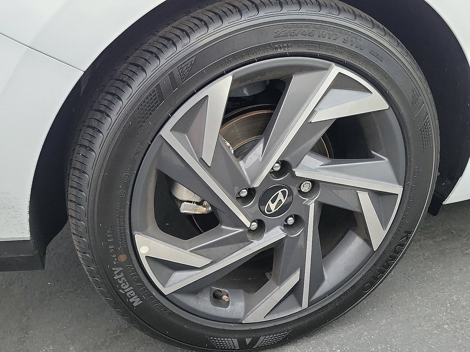 Certified 2025 Hyundai Elantra Sport image 5