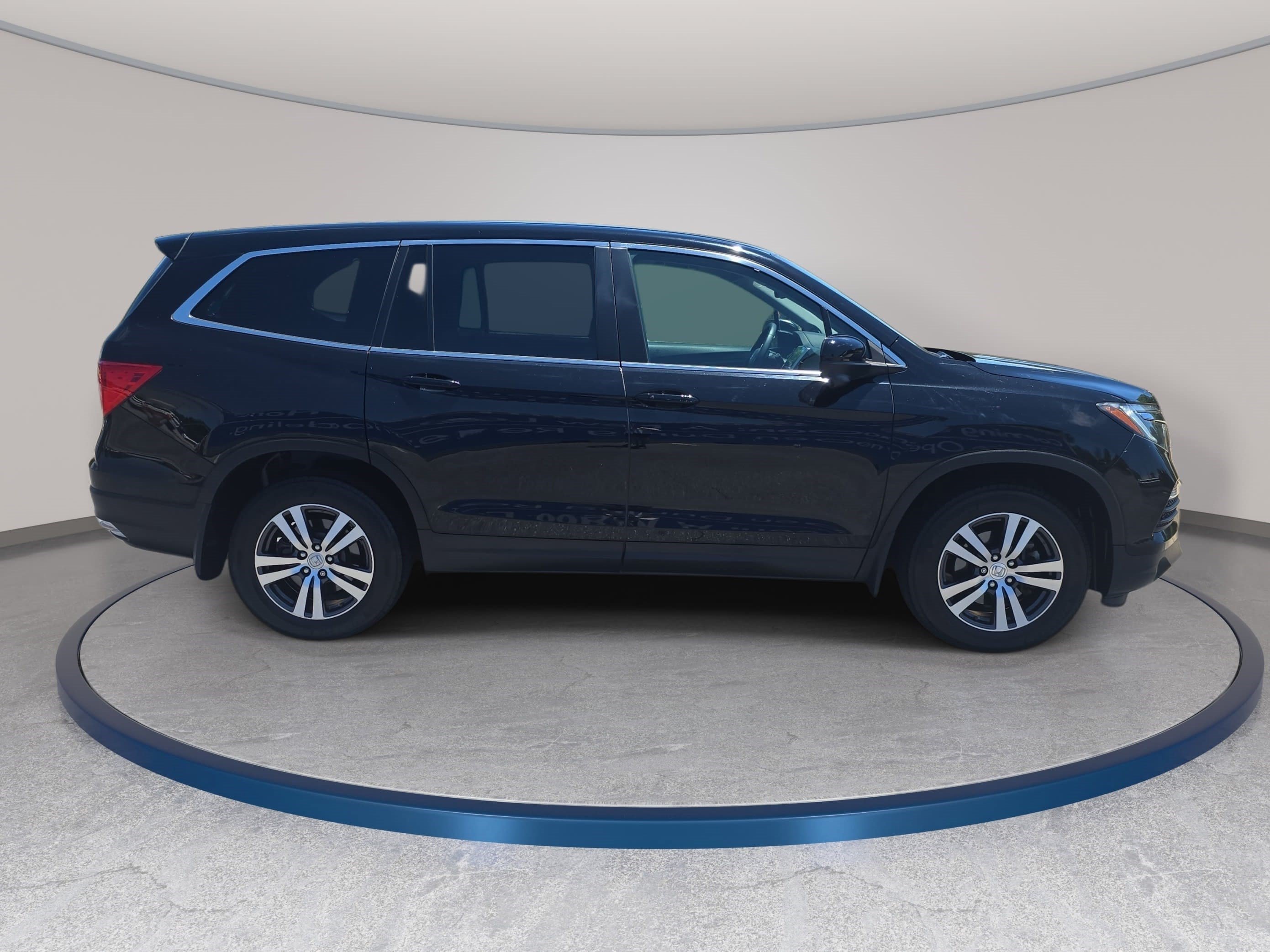 Certified 2018 Honda Pilot EX-L image 4