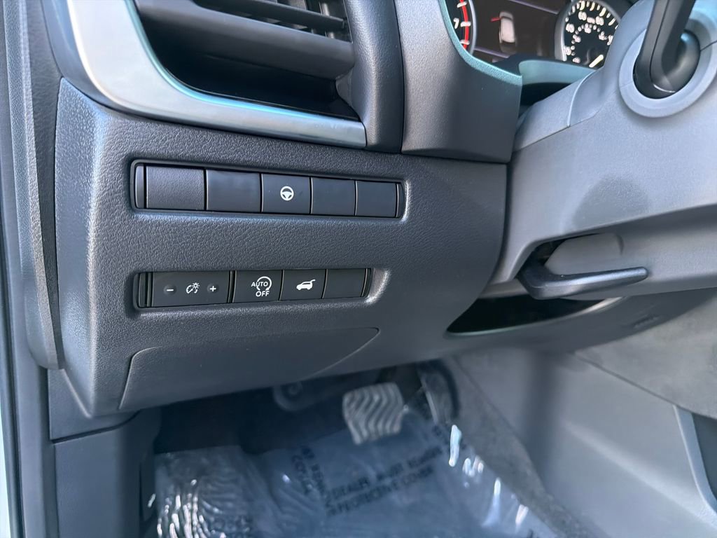 Used 2026 Nissan Rogue SV AWD/4WD image 21
