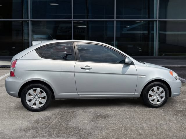 Used 2010 Hyundai Accent GS w/ Premium Pkg 3 FWD image 6