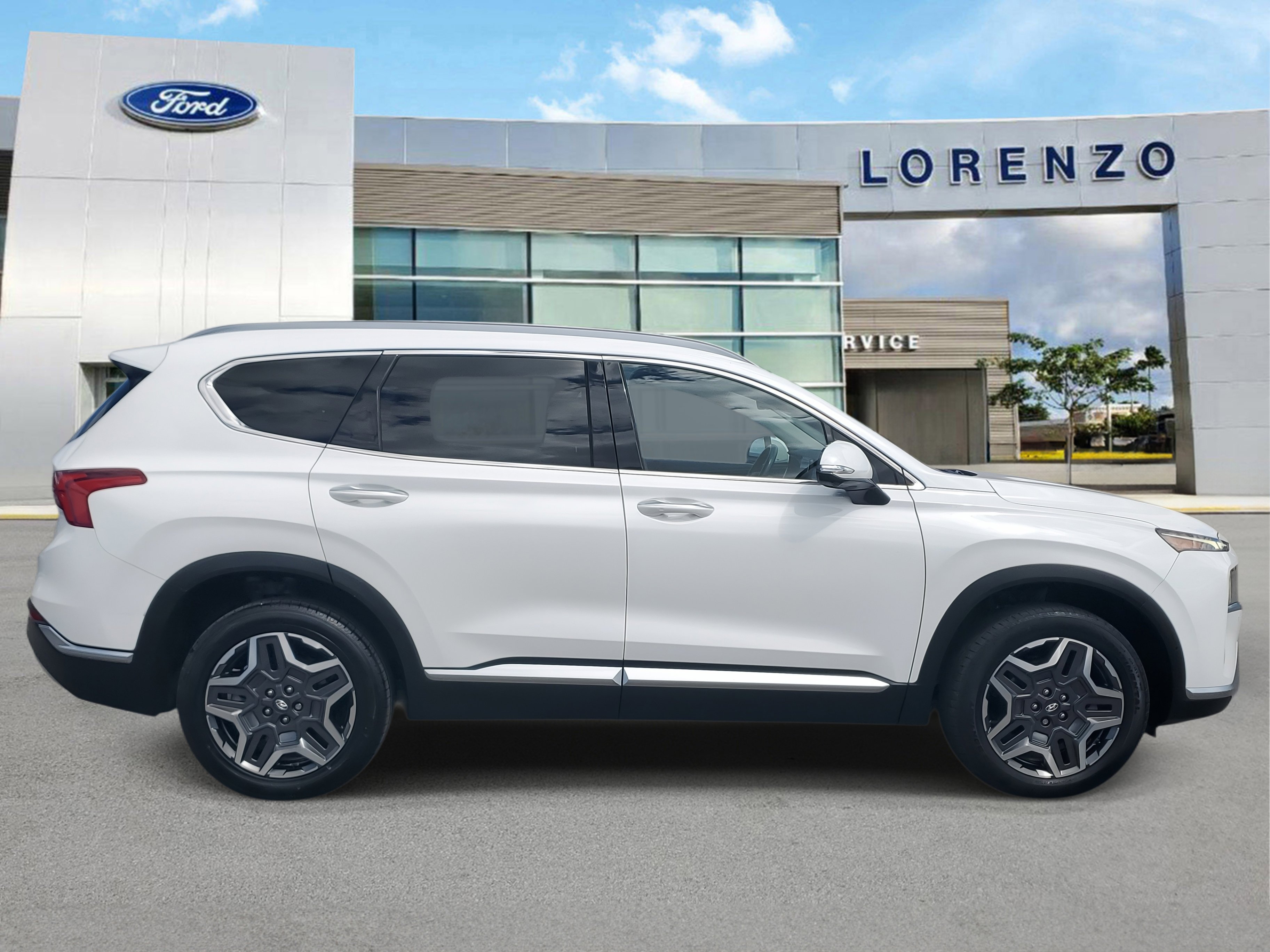 Used 2021 Hyundai Santa Fe Limited w/ Cargo Package image 4
