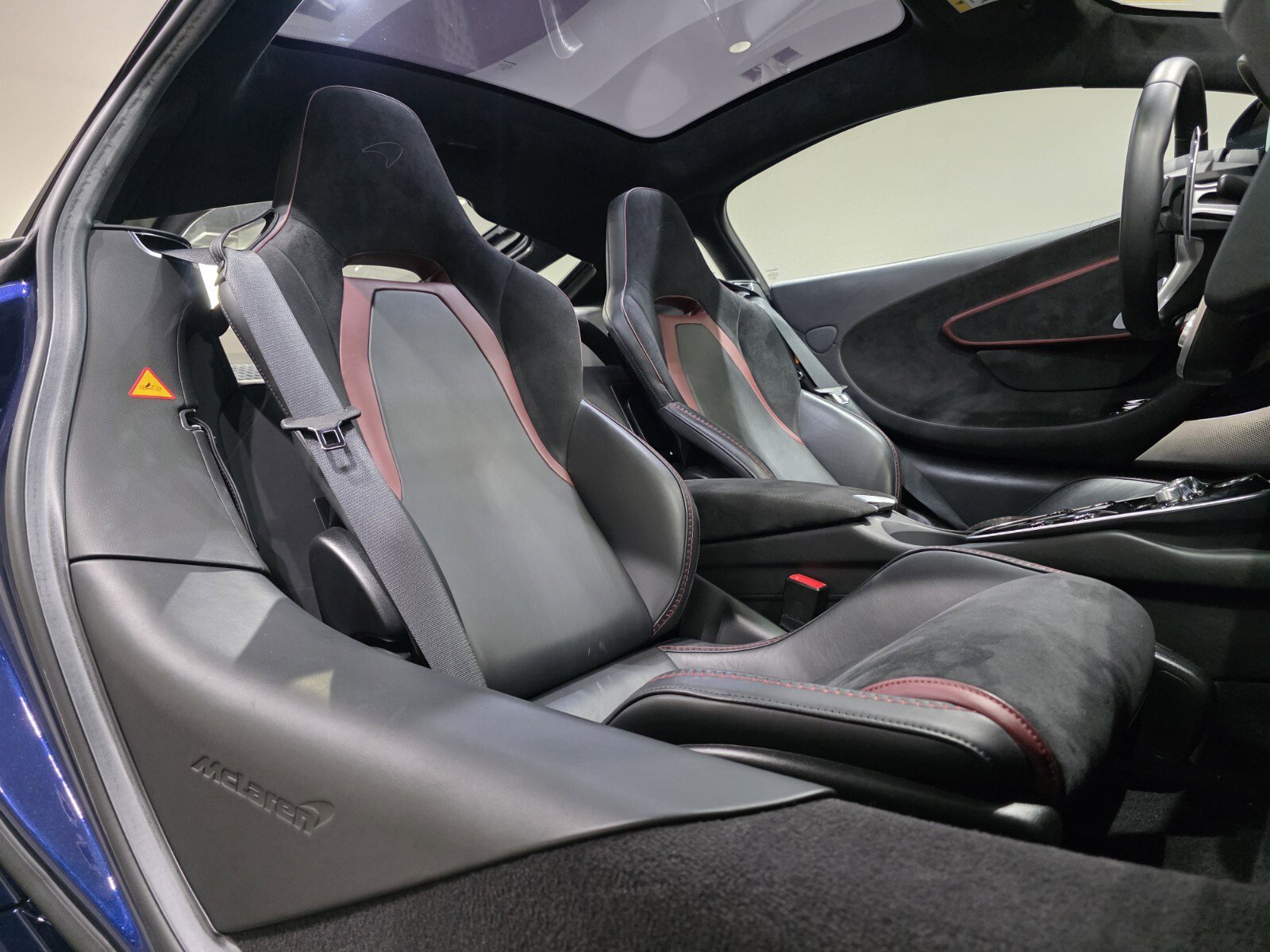Used 2023 McLaren GT image 19