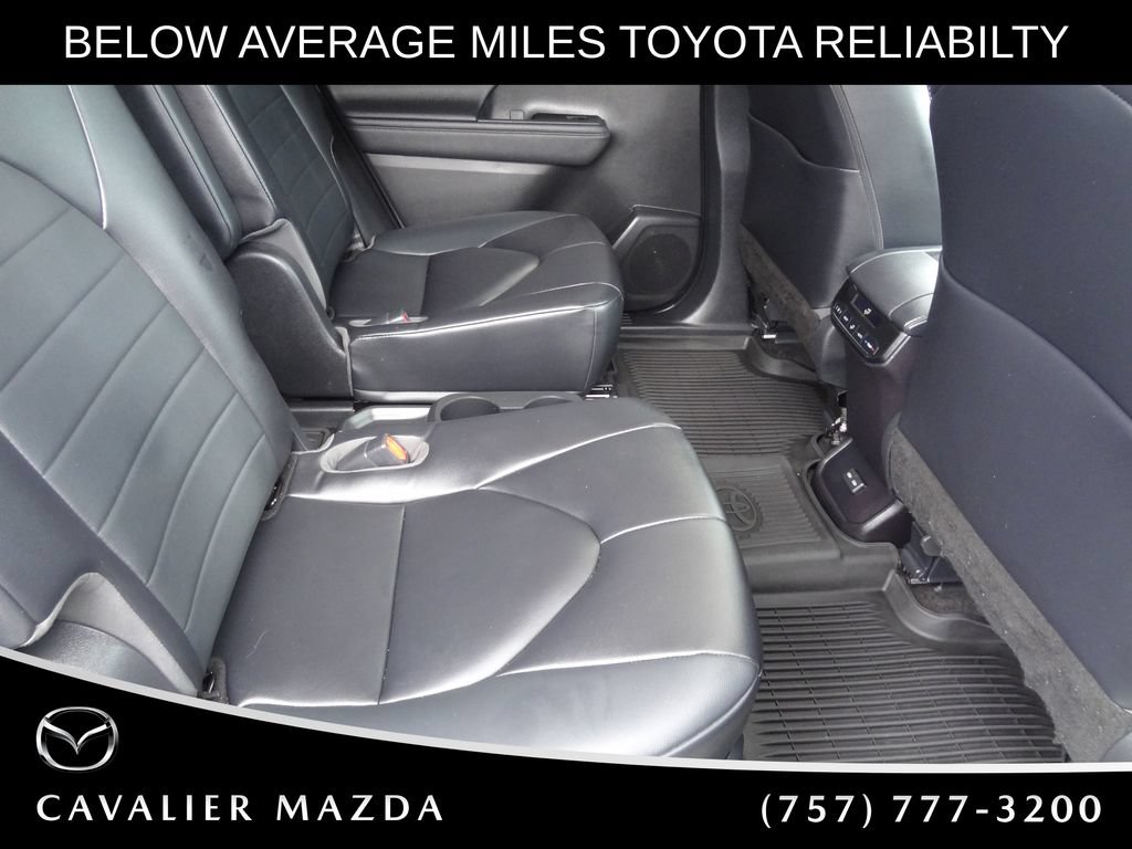 Used 2023 Toyota Highlander XLE AWD/4WD image 20