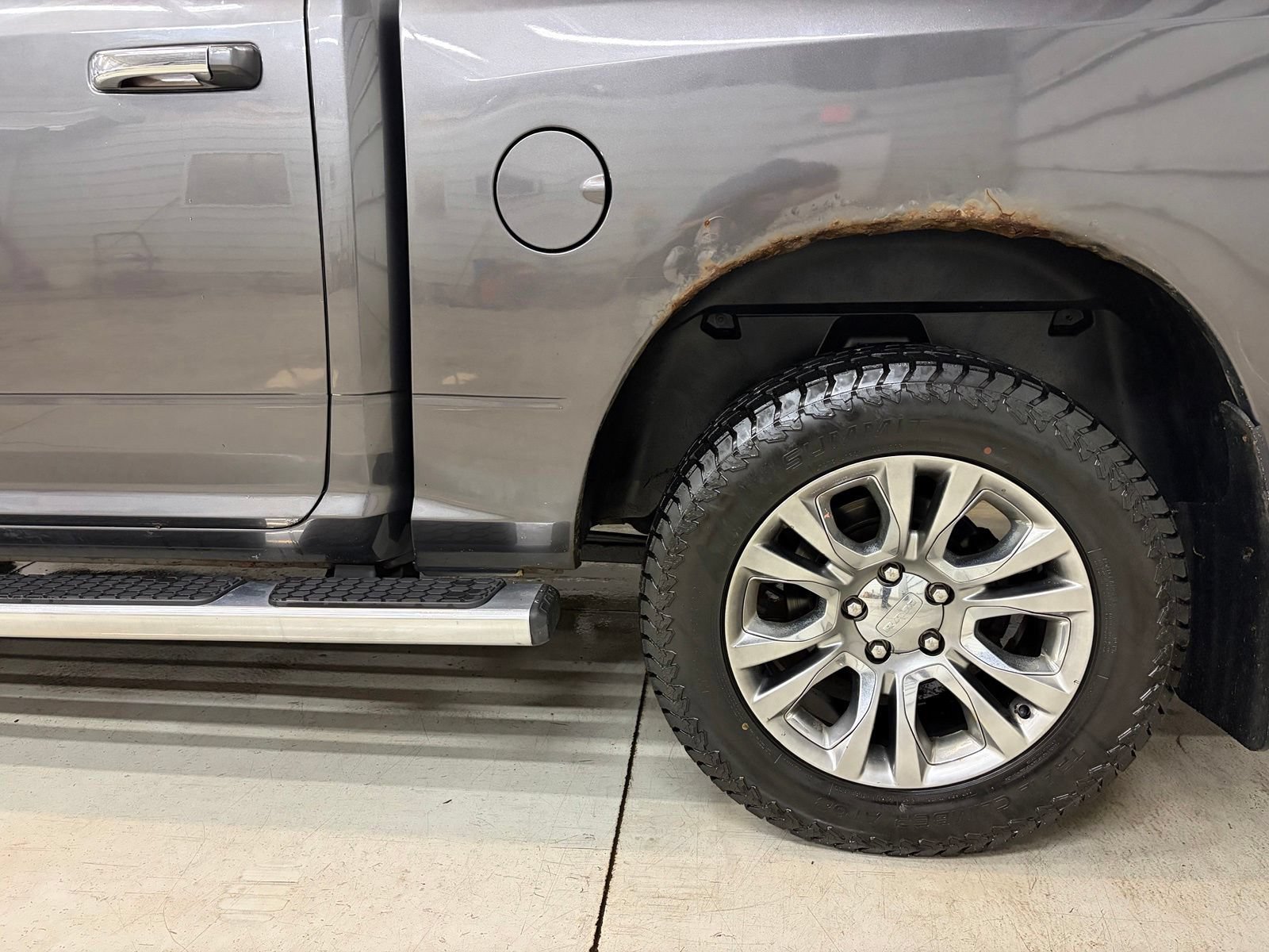 Used 2014 RAM 1500 Limited AWD/4WD image 6
