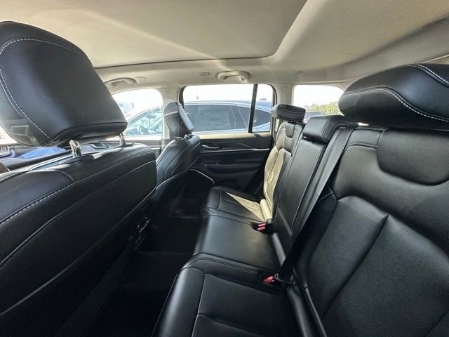 Used 2023 Jeep Grand Cherokee 4WD 4xe image 9