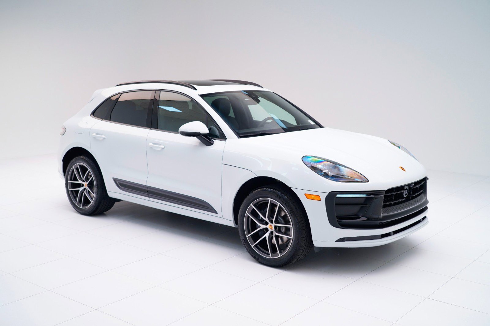 New 2026 Porsche Macan image 7