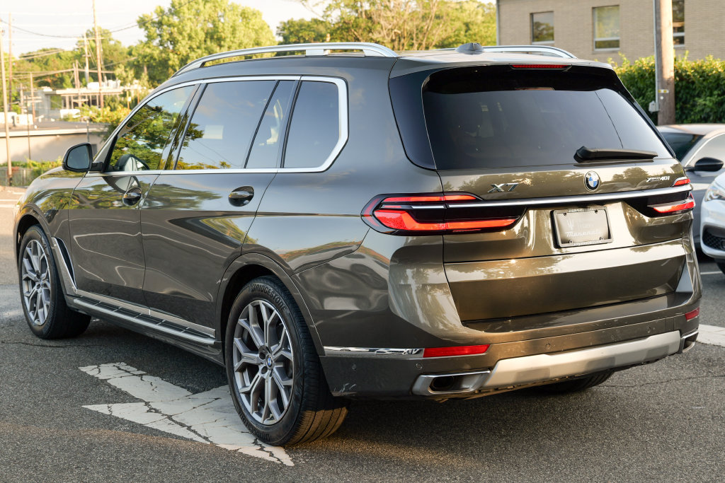 Used 2024 BMW X7 xDrive40i AWD/4WD image 5