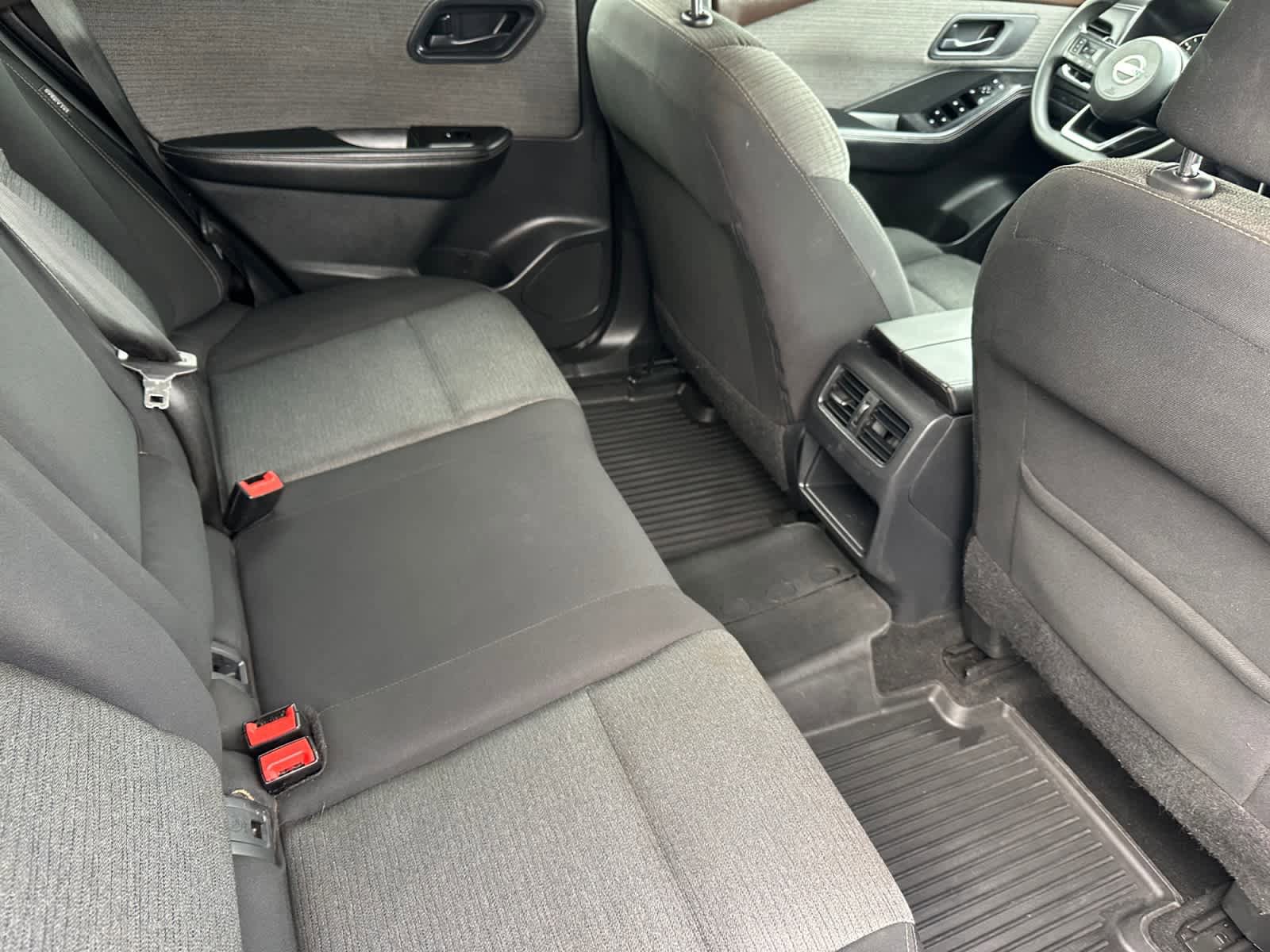 Used 2021 Nissan Rogue S FWD image 17