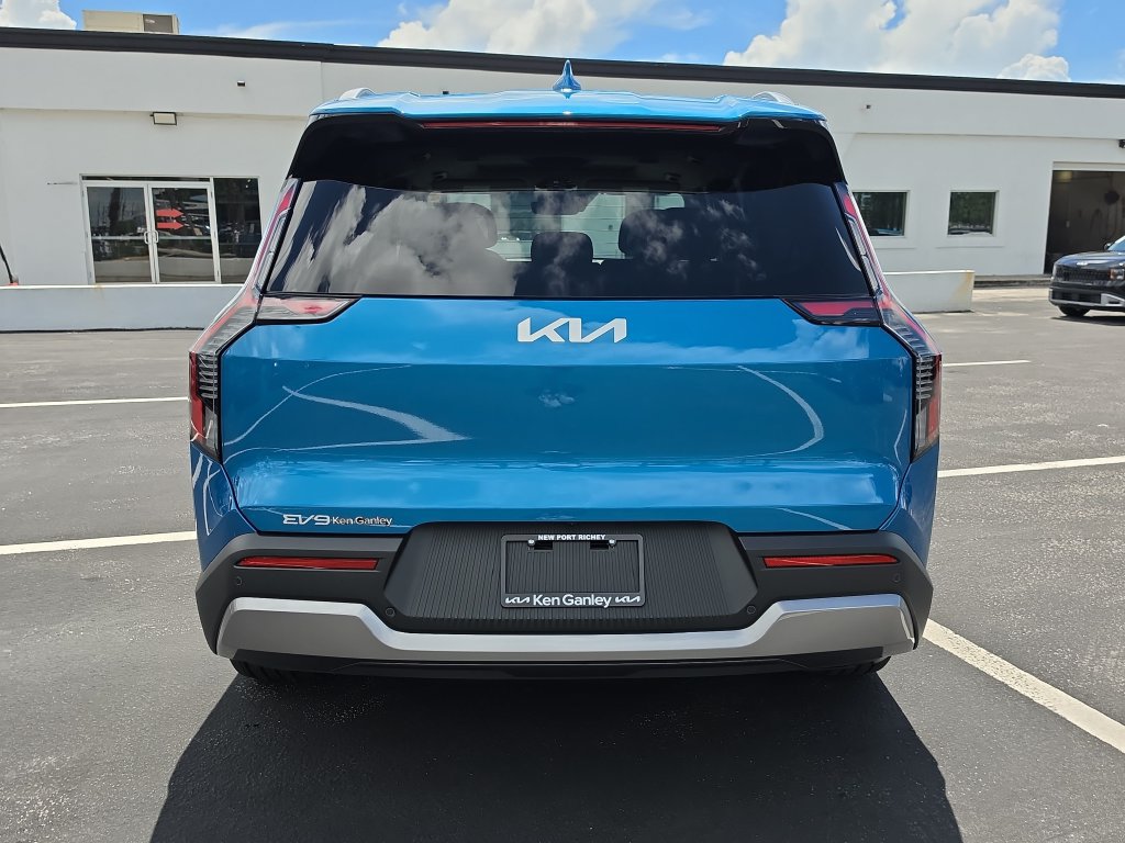 New 2026 Kia EV9 Wind AWD/4WD image 7