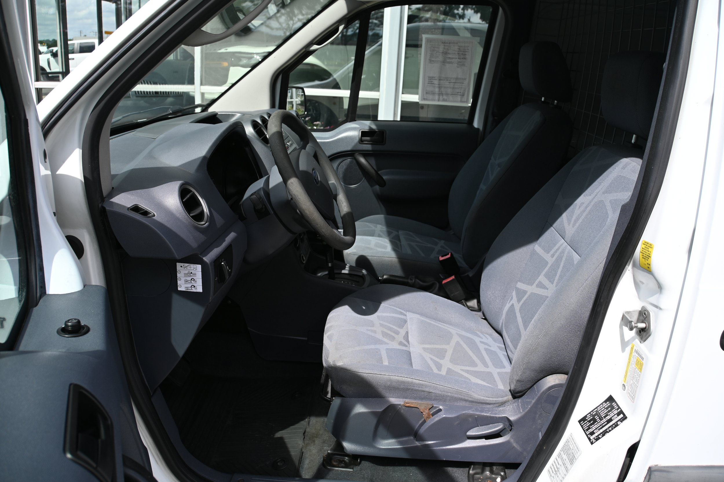 Used 2013 Ford Transit Connect XLT FWD image 9
