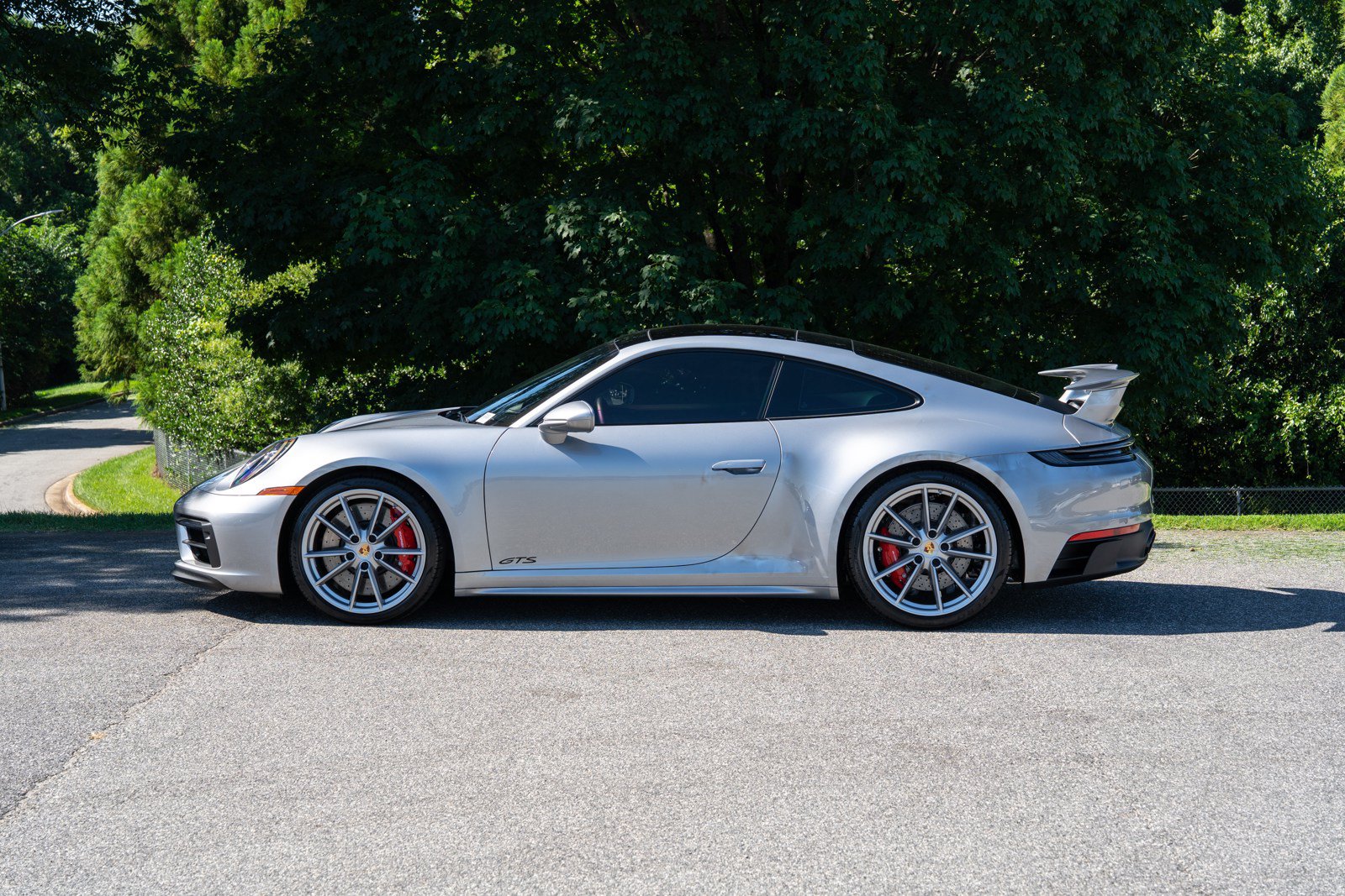 Certified 2024 Porsche 911 Carrera GTS RWD image 2