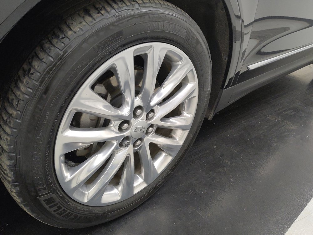 Used 2017 Cadillac XT5 Platinum w/ Driver Assist Package image 31