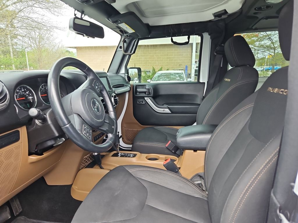 Used 2016 Jeep Wrangler Rubicon w/ Power Convenience Group image 8