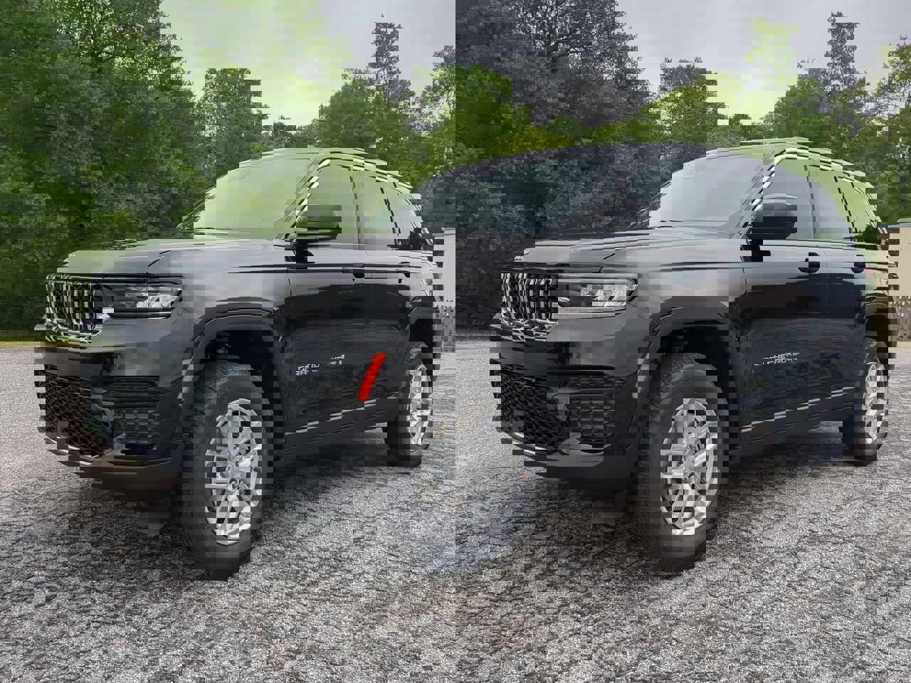 New 2025 Jeep Grand Cherokee Laredo X w/ Luxury Tech Group I image 6