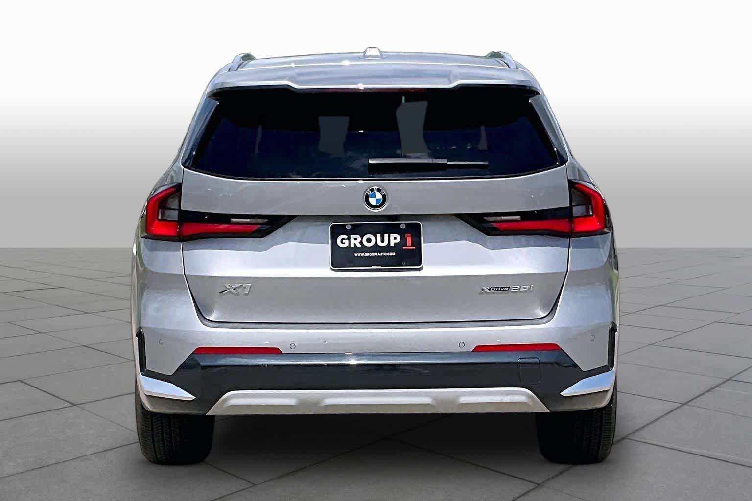 Used 2025 BMW X1 xDrive28i w/ Convenience Package image 5