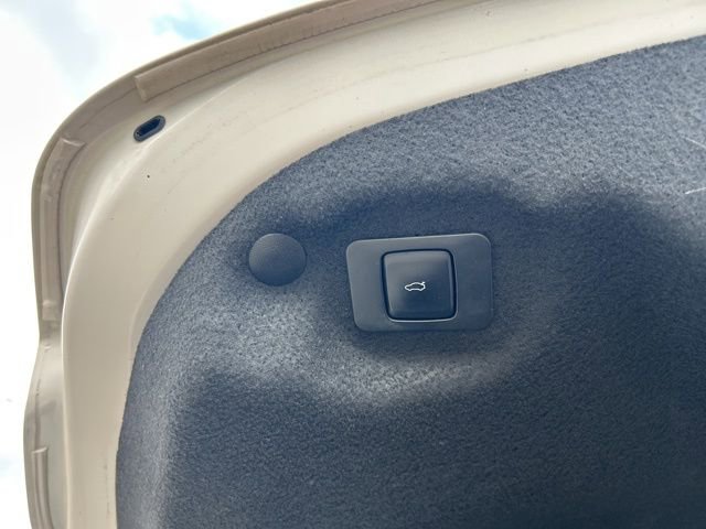 Used 2019 Lincoln MKZ Reserve FWD image 12