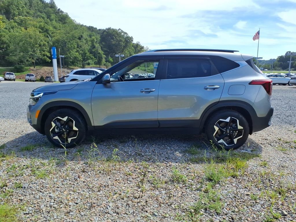 Used 2024 Kia Seltos EX AWD/4WD image 8