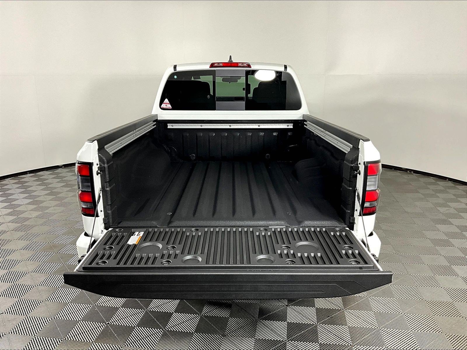 New 2027 Nissan Frontier SV w/ SV Convenience Package AWD/4WD image 21